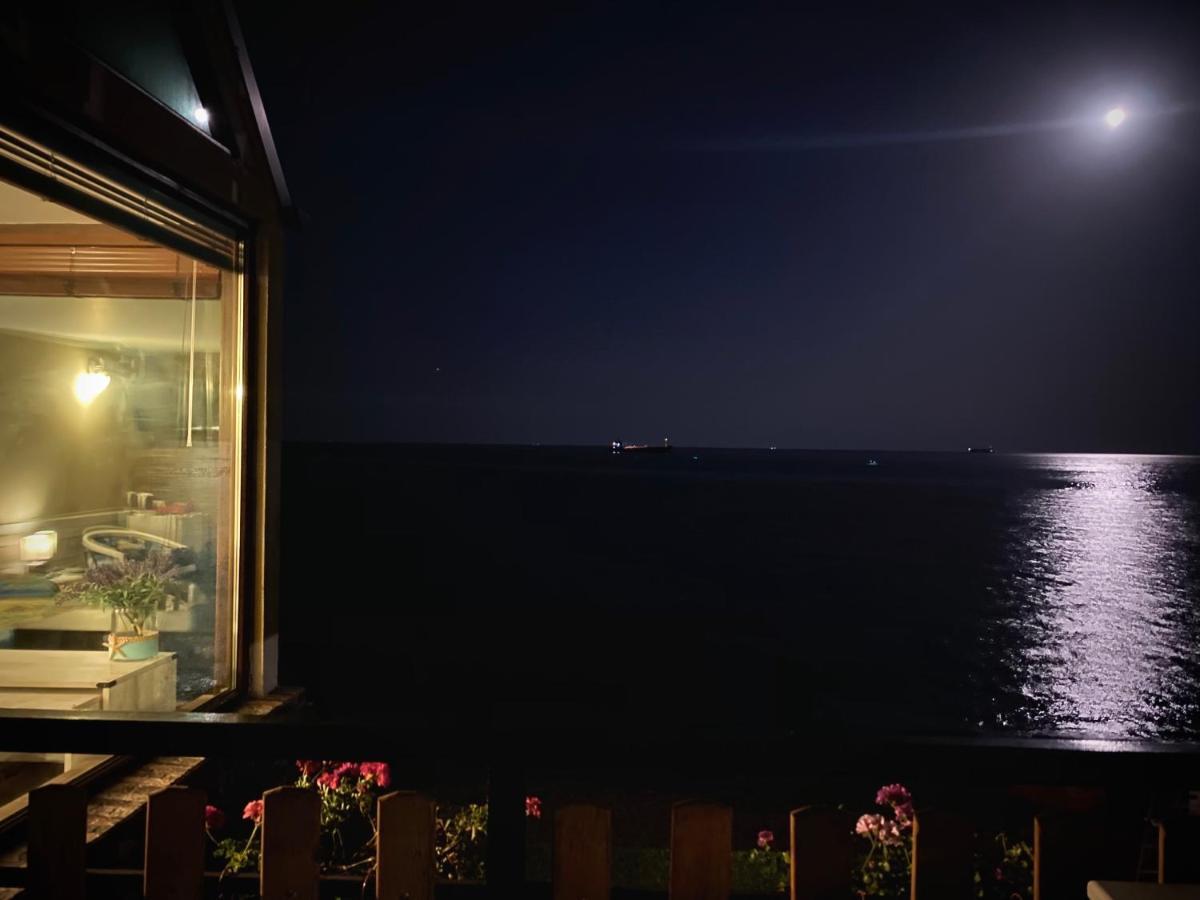 Hemingway Rooms In Happy Beach Varna Eksteriør bilde