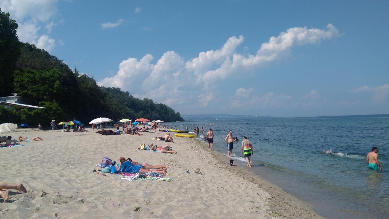 Hemingway Rooms In Happy Beach Varna Eksteriør bilde