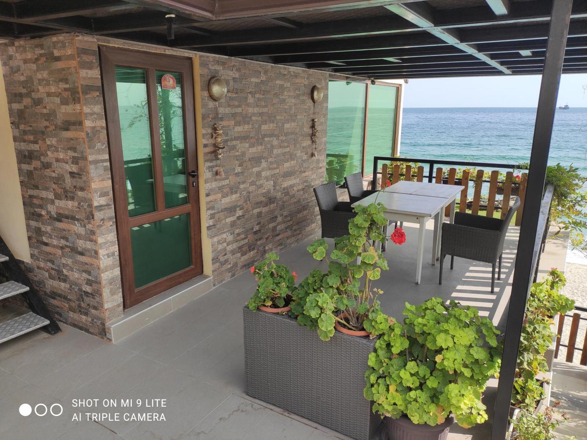 Hemingway Rooms In Happy Beach Varna Eksteriør bilde