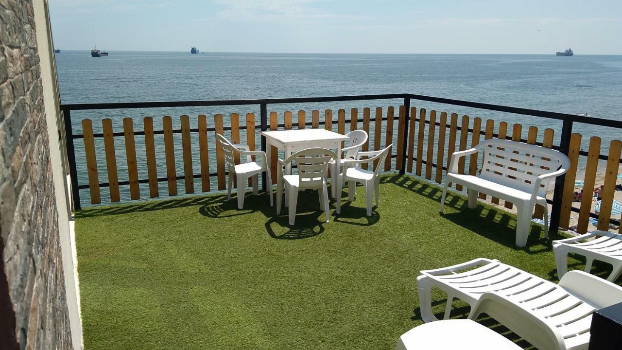 Hemingway Rooms In Happy Beach Varna Eksteriør bilde